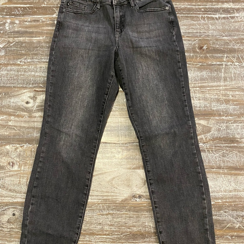 Womens size 9 Judy Blue boyfriend fit capris BLACK